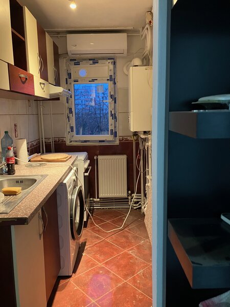 Colentina, Lacul Tei, Teiul Doamnei, vanzare 2 camere 5/10, decomandat,